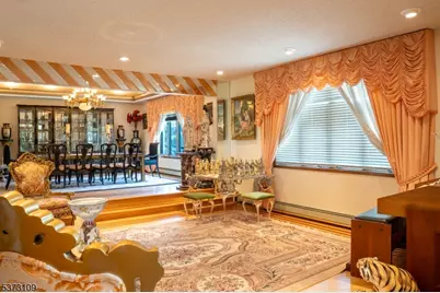 8 Lookout Point Trail, Totowa, NJ 07512 - Photo 13