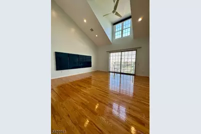 3 Harbor Front Ct, Elizabeth, NJ 07206 - Photo 15