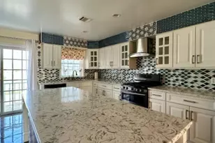 3 Harbor Front Ct, Elizabeth, NJ 07206 - Photo 7