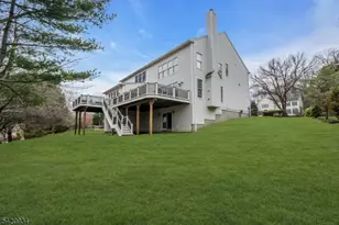 17 Bedford Dr, Bernards Township, NJ 07920 - Photo 5