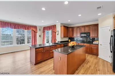 17 Bedford Dr, Bernards Township, NJ 07920 - Photo 15