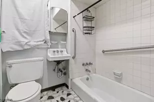 36 Edison St, Bloomfield, NJ 07003 - Photo 17
