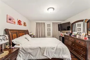 21 Ellington St, East Orange, NJ 07017 - Photo 17