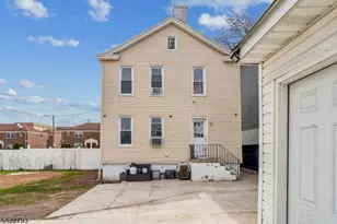 21 Ellington St, East Orange, NJ 07017 - Photo 31