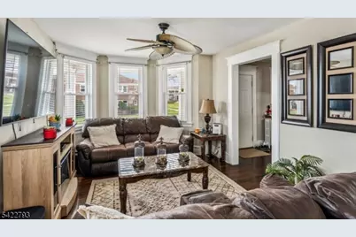 21 Ellington St, East Orange, NJ 07017 - Photo 5