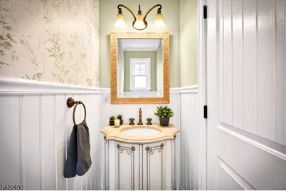 22 Vine St, Nutley, NJ 07110 - Photo 11