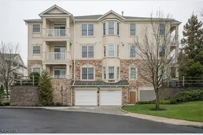 1010 Holly Ln #10, Cedar Grove, NJ 07009 - Photo 3