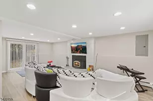 13 Hunters Ln, Byram Township, NJ 07821 - Photo 19