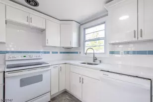 19 Homestead Rd, Jefferson Township, NJ 07849 - Photo 5