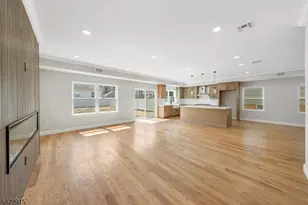 540 Muriel Pkwy, Elizabeth, NJ 07208 - Photo 5