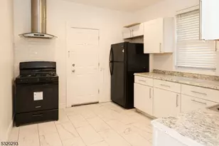 588 Argyle Ave, Orange, NJ 07050 - Photo 3