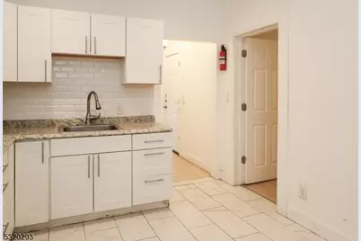 588 Argyle Ave #3, Orange, NJ 07050 - Photo 5