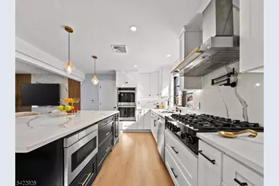 43 Ploch Rd, Clifton, NJ 07013 - Photo 7