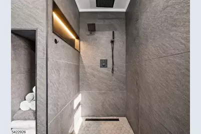 43 Ploch Rd, Clifton, NJ 07013 - Photo 21