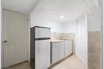 726 14th Ave, Paterson, NJ 07504 - Photo 17