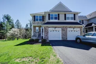 44 Scarlet Oak Dr, Montgomery Township, NJ 08540 - Photo 1