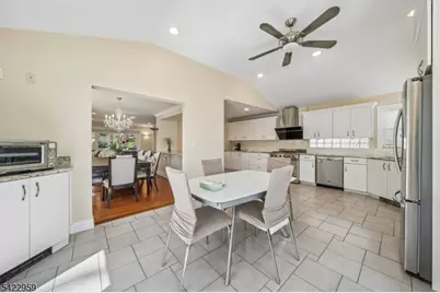 47 Crossbrook Rd, Livingston, NJ 07039 - Photo 9