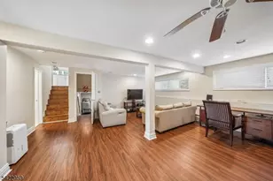 47 Crossbrook Rd, Livingston, NJ 07039 - Photo 25