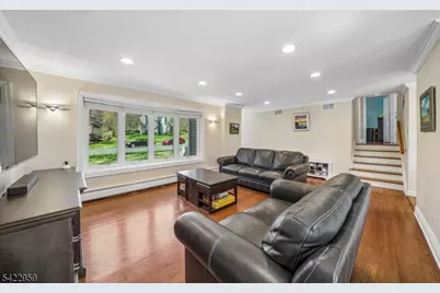 47 Crossbrook Rd, Livingston, NJ 07039 - Photo 5