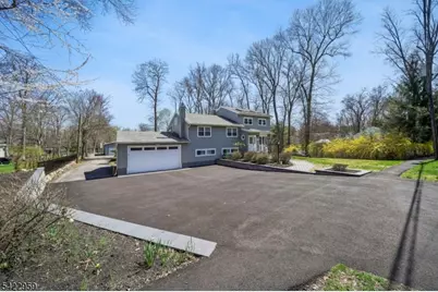 47 Crossbrook Rd, Livingston, NJ 07039 - Photo 39