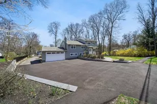 47 Crossbrook Rd, Livingston, NJ 07039 - Photo 39