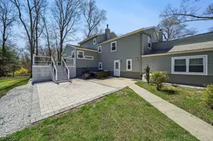 47 Crossbrook Rd, Livingston, NJ 07039 - Photo 33