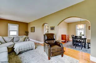 425 Bartine St, Somerville, NJ 08876 - Photo 9