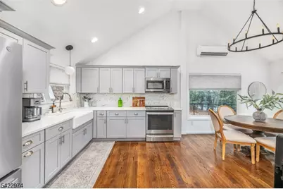 361 E Lakeshore Dr, Vernon, NJ 07422 - Photo 11