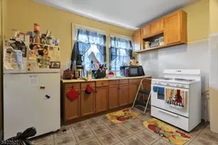 202 Sanford St, East Orange, NJ 07018 - Photo 11