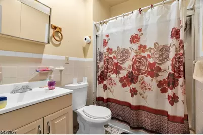 202 Sanford St, East Orange, NJ 07018 - Photo 5