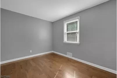 76 Farmingdale Ave, Bloomfield, NJ 07003 - Photo 15