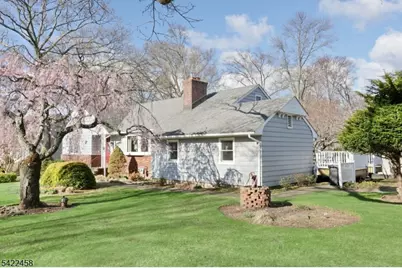 223 Linda Vista Ave, North Haledon, NJ 07508 - Photo 5