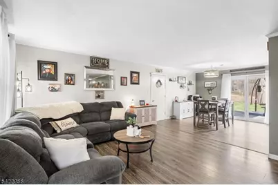 41 Kent Rd, Hampton Township, NJ 07860 - Photo 3