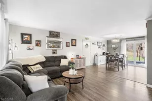 41 Kent Rd, Hampton Township, NJ 07860 - Photo 3