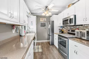 41 Kent Rd, Hampton Township, NJ 07860 - Photo 9