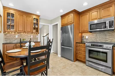 46 Surrey Road, Clark Township, NJ 07066 - Photo 13