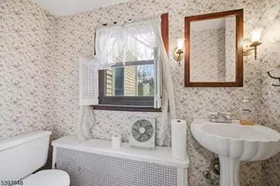 23 Parker St, Belvidere, NJ 07823 - Photo 9