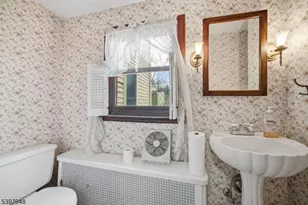 23 Parker St, Belvidere, NJ 07823 - Photo 9