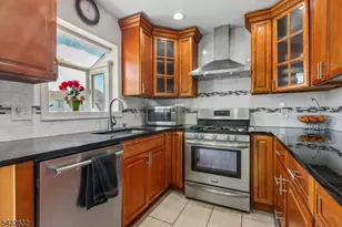 33 Adams St, Woodbridge Township, NJ 08830 - Photo 5