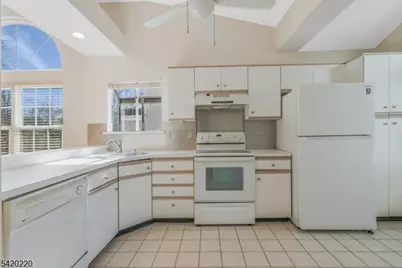 412 Cardinal Ln, Bedminster Township, NJ 07921 - Photo 15