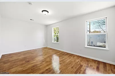 424 S 15th St, Newark, NJ 07103 - Photo 13