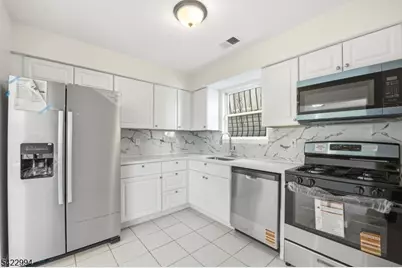 424 S 15th St, Newark, NJ 07103 - Photo 9