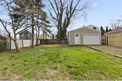 47 Homestead Ave, Woodbridge Township, NJ 07001 - Photo 23