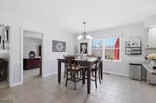 7 Winchester Ave, Mount Olive, NJ 07828 - Photo 5