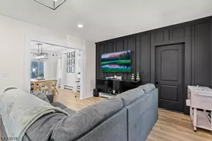 42 Richelieu Pl, Newark, NJ 07106 - Photo 5