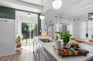 42 Richelieu Pl, Newark, NJ 07106 - Photo 7