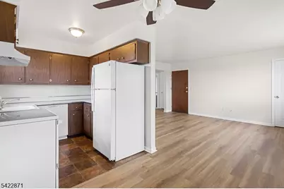 145 Arnot St Apt #4B, Lodi, NJ 07644 - Photo 7