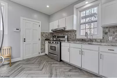 652 54 1st Ave, Elizabeth, NJ 07202 - Photo 11