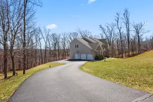 12 Skyline Dr, Randolph Township, NJ 07869 - Photo 3