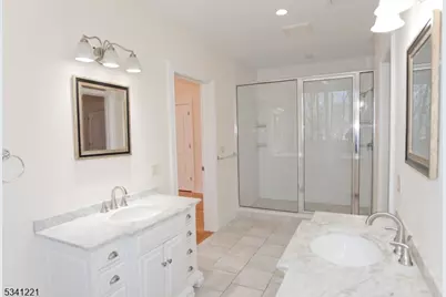 673 Glendale Rd, Franklin Lakes, NJ 07417 - Photo 17